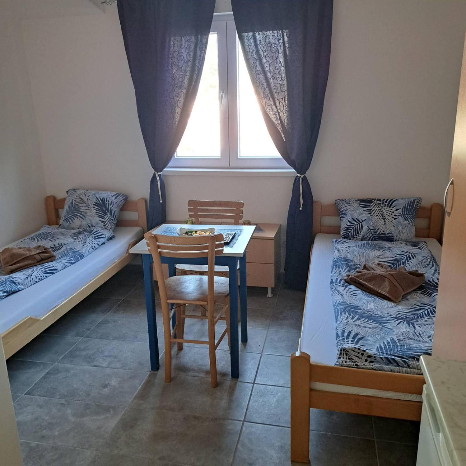 Libero Apartmani Surčin Habitación foto