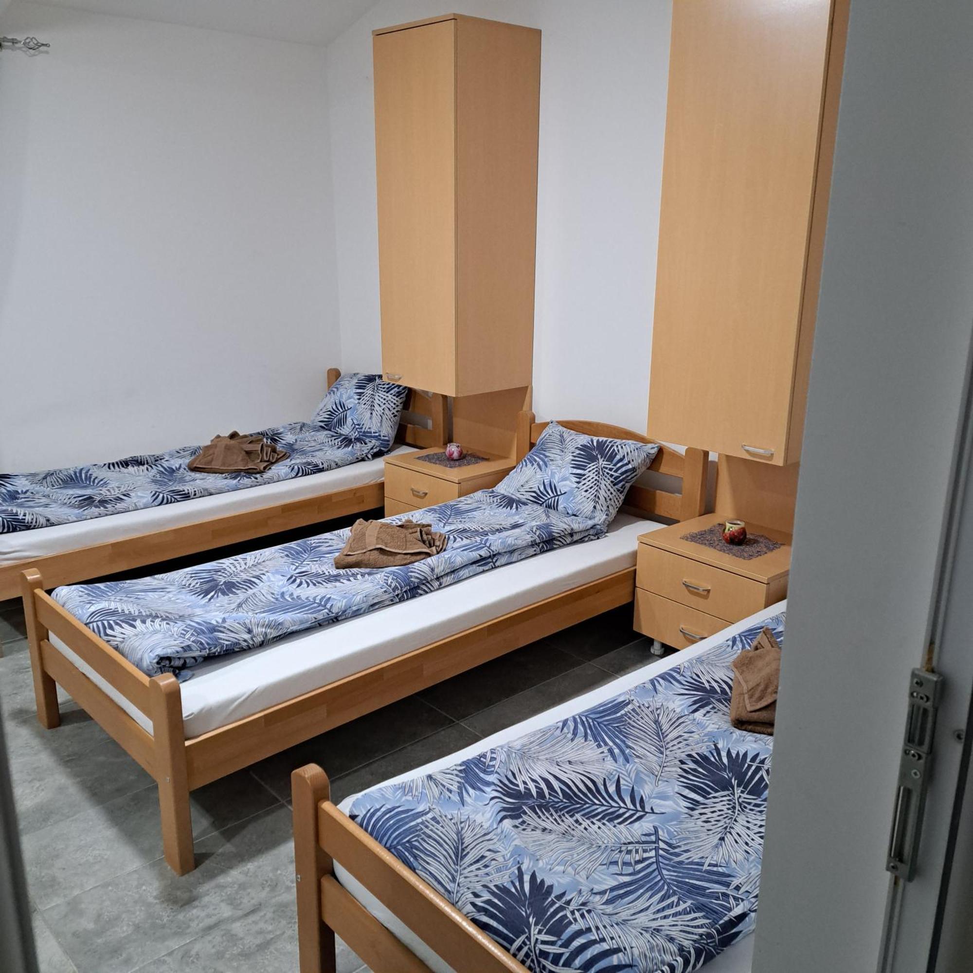 Libero Apartmani Surčin Exterior foto